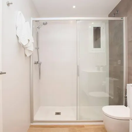 Diagonal/paseo De Gracia 4 Pax