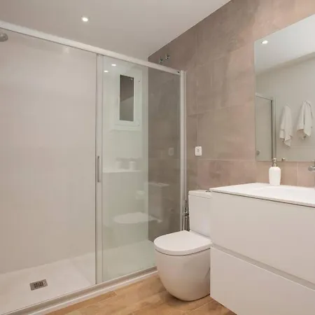 Diagonal/paseo De Gracia 4 Pax