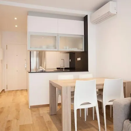 Apartment Diagonal/paseo De Gracia 4 Pax