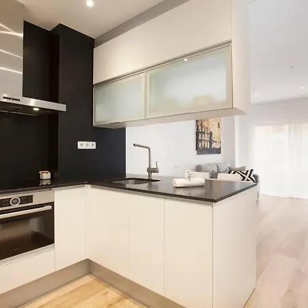 Diagonal/paseo De Gracia 4 Pax Apartman *